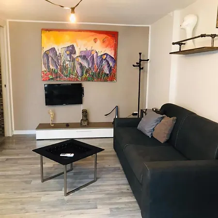 My Friend'S House