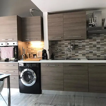 My Friend'S House